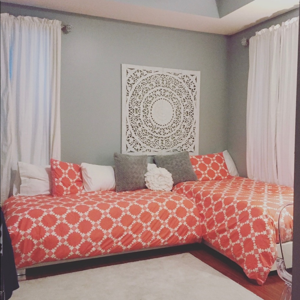 Crate and Barrel twin duvet and sham set (1 set only)